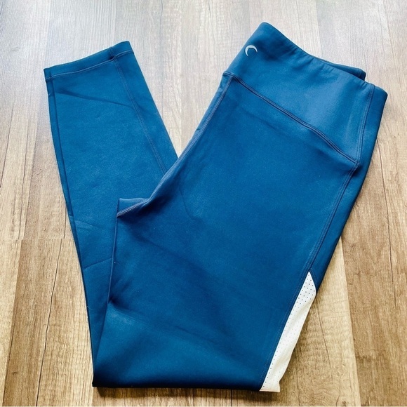 Zyia Blue and White Athletic Leggings Size 16/18 - Picture 7 of 7